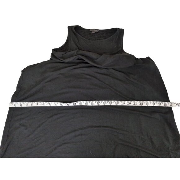 Elegant Black Sleeveless Dress - Picture 10 of 10